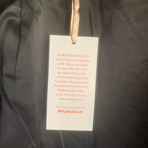 Gold 💀Black Skull Mini! So cute! Never worn, with tags. Size 22 NWT. - Picture 11 of 13